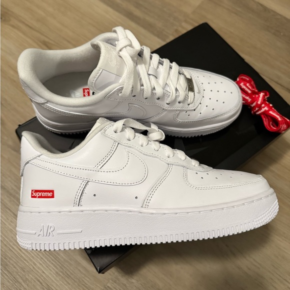 Supreme®/Nike® Air Force 1 Low Box Logo Sneakers Women’s 7.5 / Men’s 6 - Picture 2 of 15